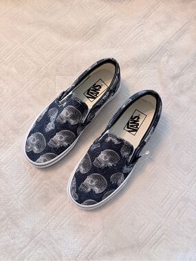 NEW Vans Wireframe Skulls Blue White Classic Slip On Skate Shoes Women Size 6